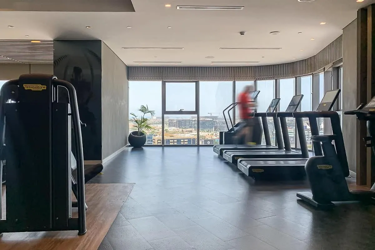 Frank Porter - Paramount Midtown Apartment Dubai United Arab Emirates
