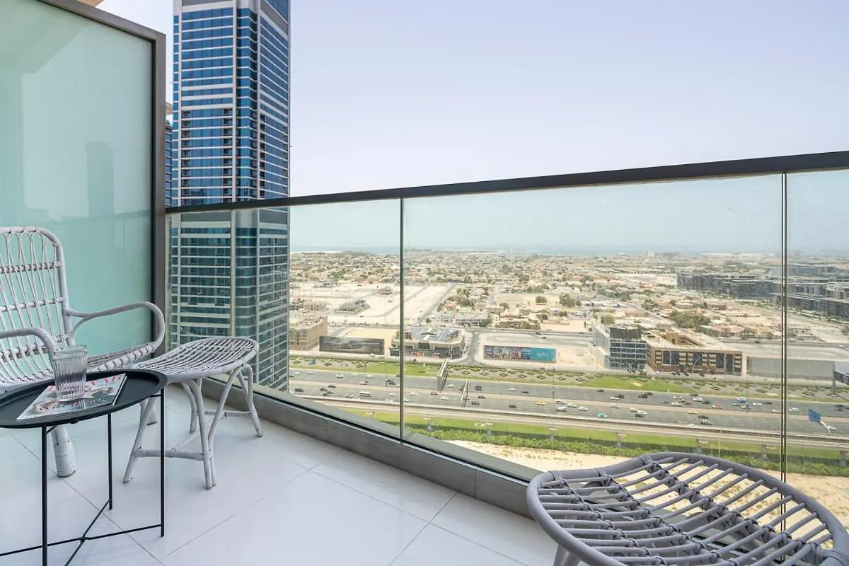 Frank Porter - Paramount Midtown Apartment Dubai 0*,