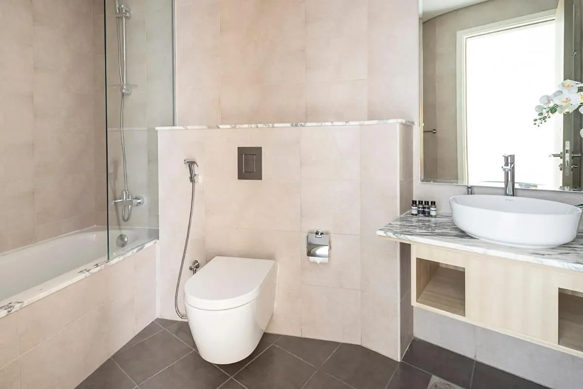 Frank Porter - Paramount Midtown Apartment Dubai